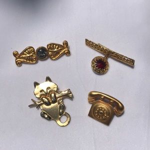 🌻 3/25 🌻 Vintage Gold Brooches